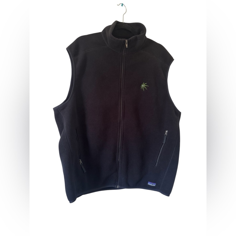 Men’s Patanogia Black Fleece Vest with Embroidered Logo Size XL